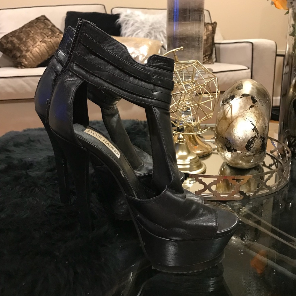 Black Steve Madden heels 7.5